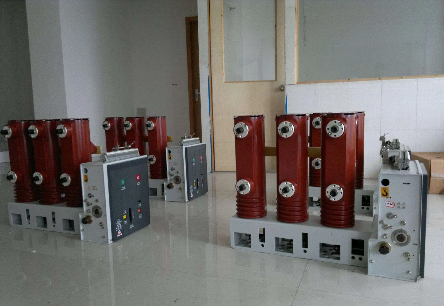 Interruttore automatico sottovuoto HV estraibile per interni/esterni 12kv 24kv Vcb